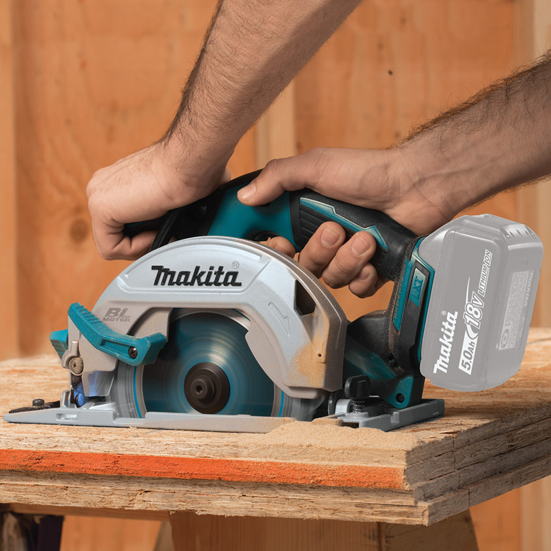 Scie circulaire 18V LXT Ø165 mm (2x5,0 Ah) en MAKPAC - MAKITA DHS680RTJ – Image 6