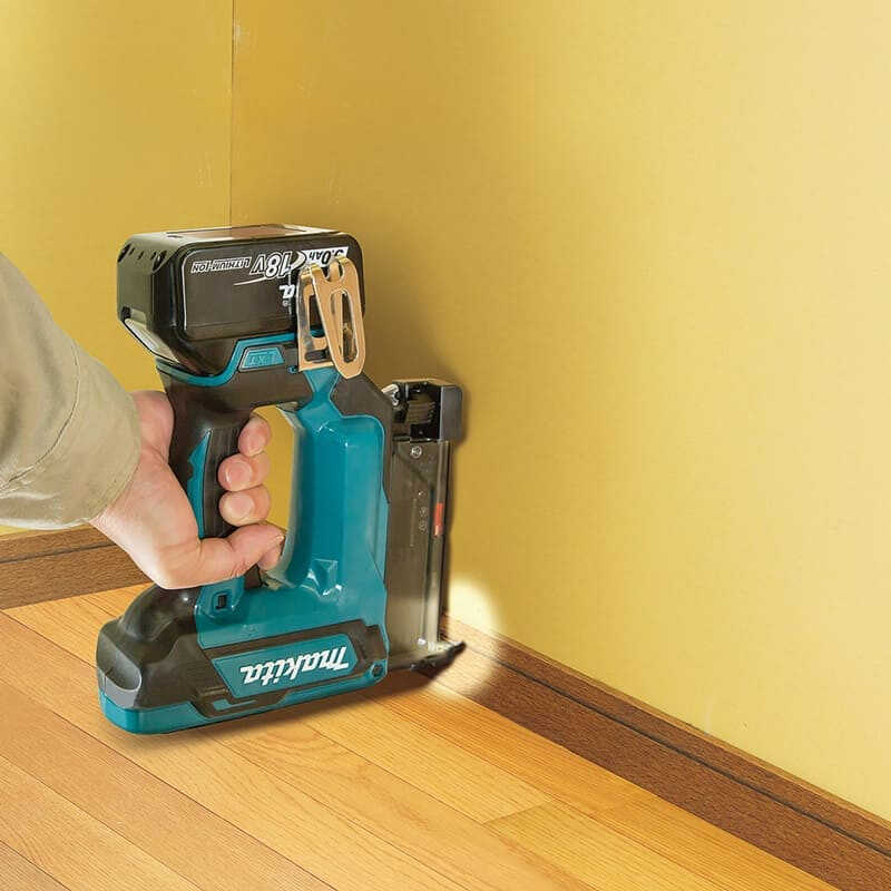 Cloueur de finition 18V 35 mm (2x3,0 Ah) en MAKPAC - MAKITA DPT353RFJ – Image 6
