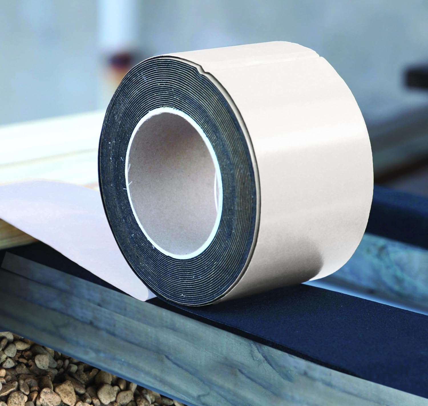 Bande d'étanchéité adhésive pour lambourde en mousse EPDM L. 20 m l. 80 x Ép. 1mm - STARBLOCK 430984 – Image 2